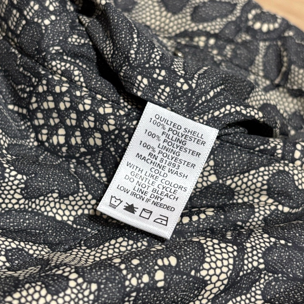 LIZ CLAIBORNE (XL) Quilted Reversible Vest Floral Patterned / Cream Lightweight - Picture 12 of 13